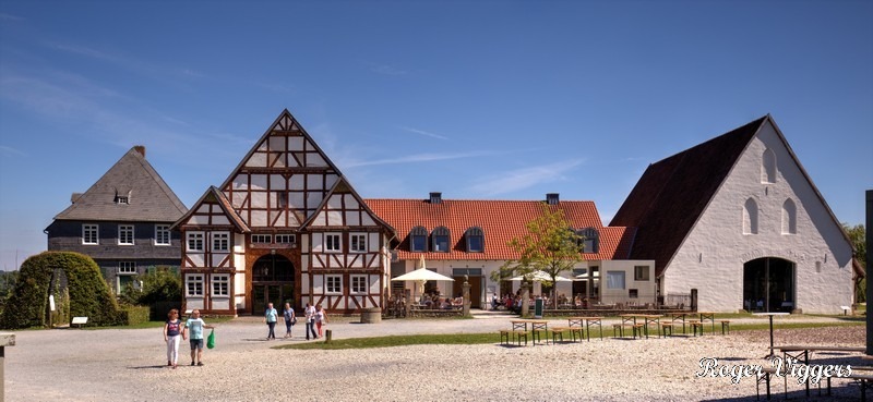 A40 - Open Air Museum inn, The White Horse.